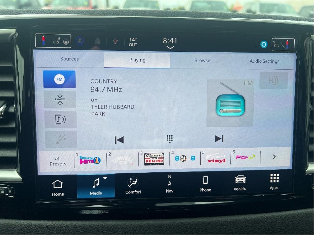 2024 Chrysler Grand Caravan SXT V6 *NAVI *PWR SEAT *REMOTE START *POWER DOORS Photo