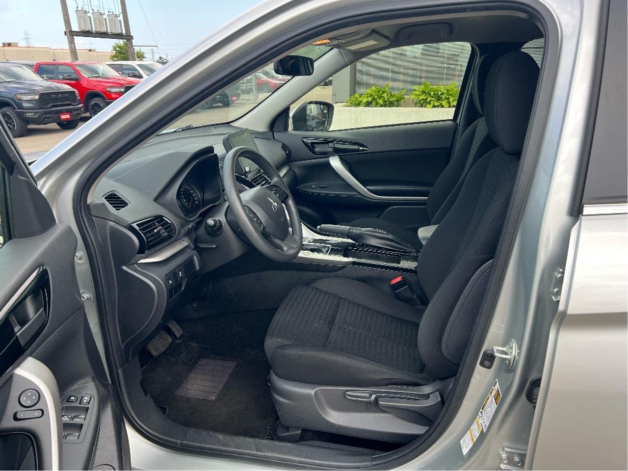 2023 Mitsubishi Eclipse Cross ES S-AWC *HEATED SEATS *BLUETOOTH *BKP CAM Photo