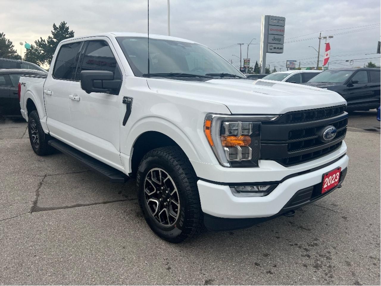 2023 Ford F-150 Lariat Supercrew 4X4 *LOW KMS *CLEAN CARFAX Photo3