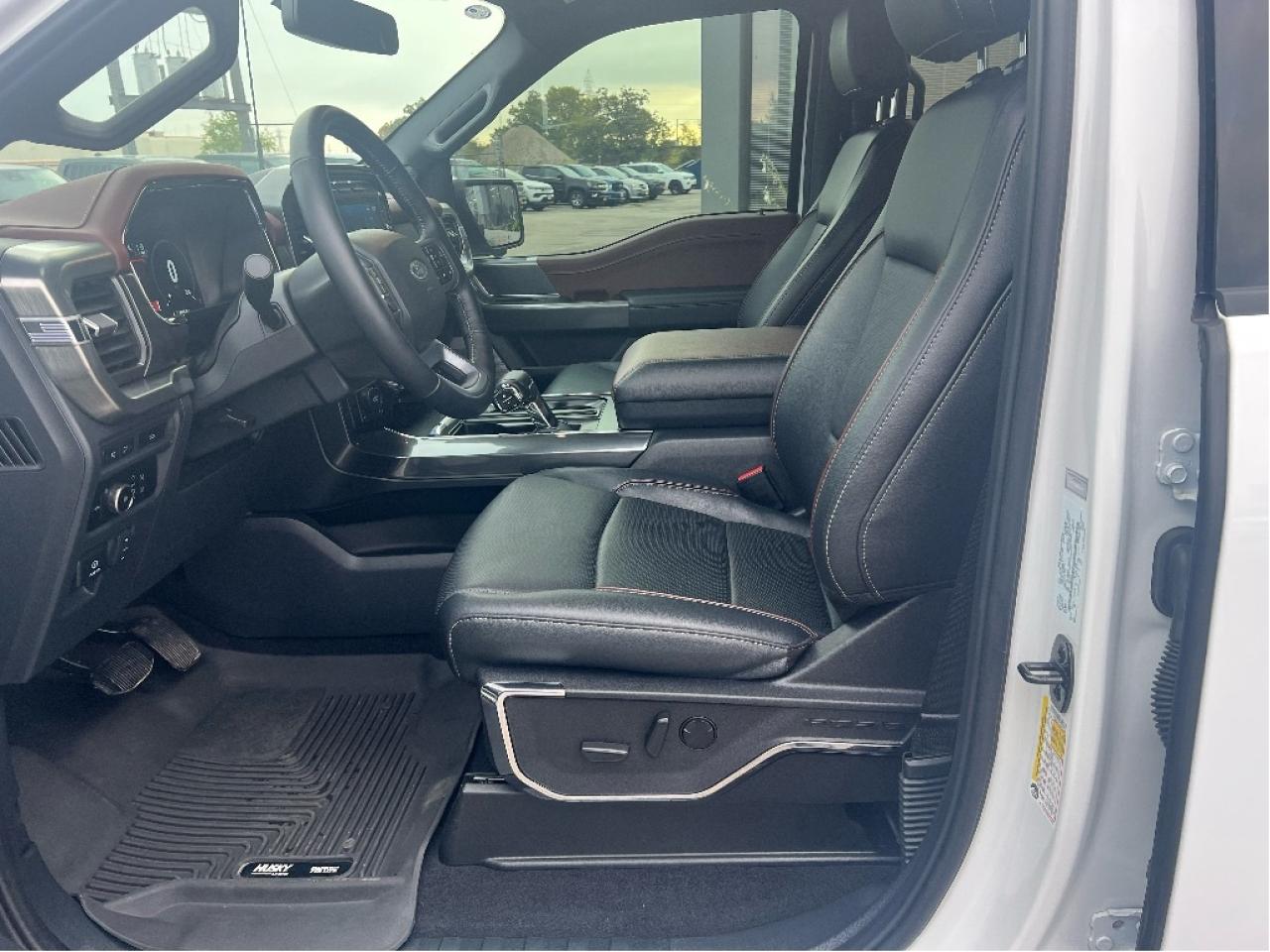 2023 Ford F-150 Lariat Supercrew 4X4 *LOW KMS *CLEAN CARFAX Photo