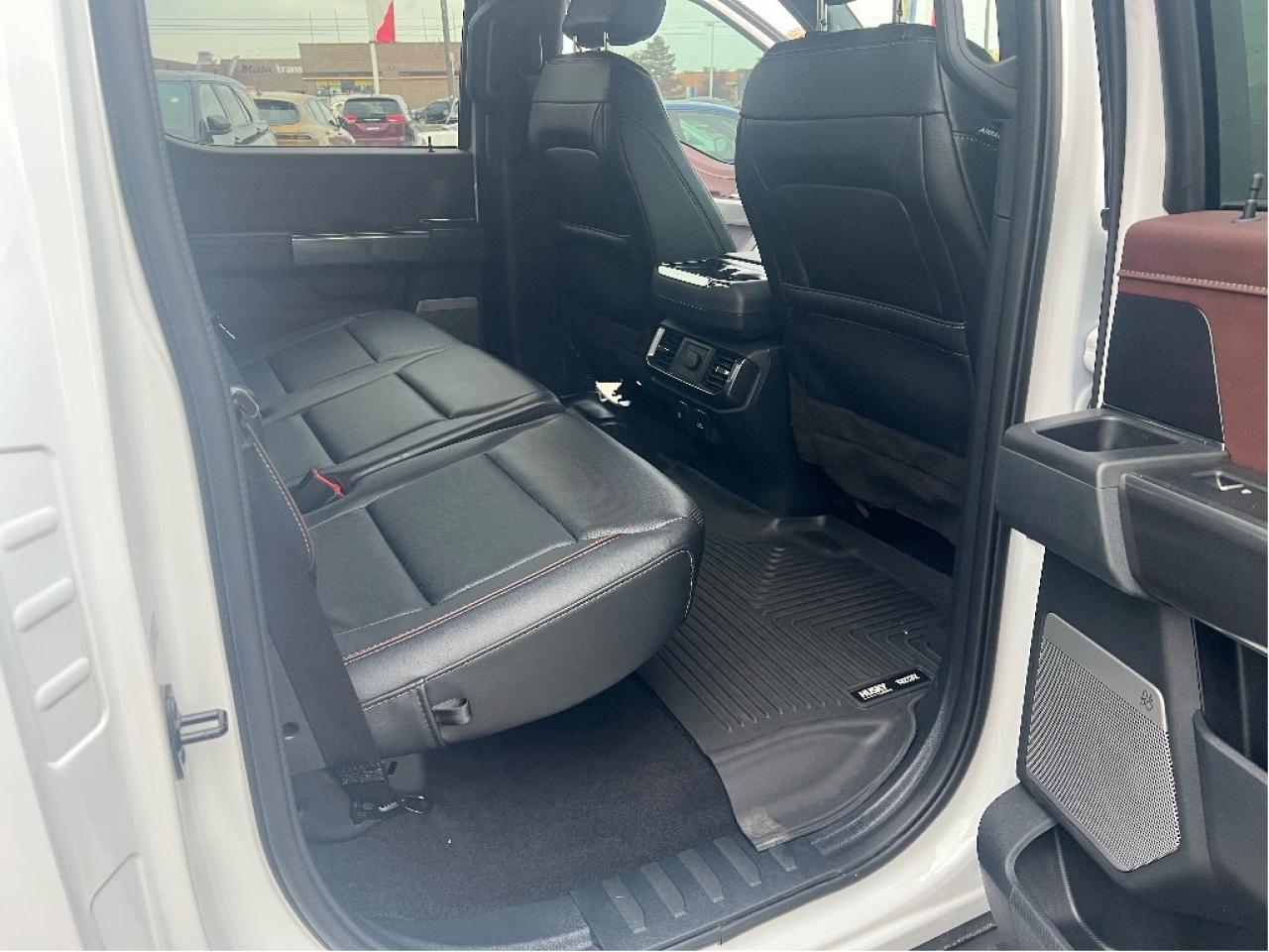 2023 Ford F-150 Lariat Supercrew 4X4 *LOW KMS *CLEAN CARFAX Photo