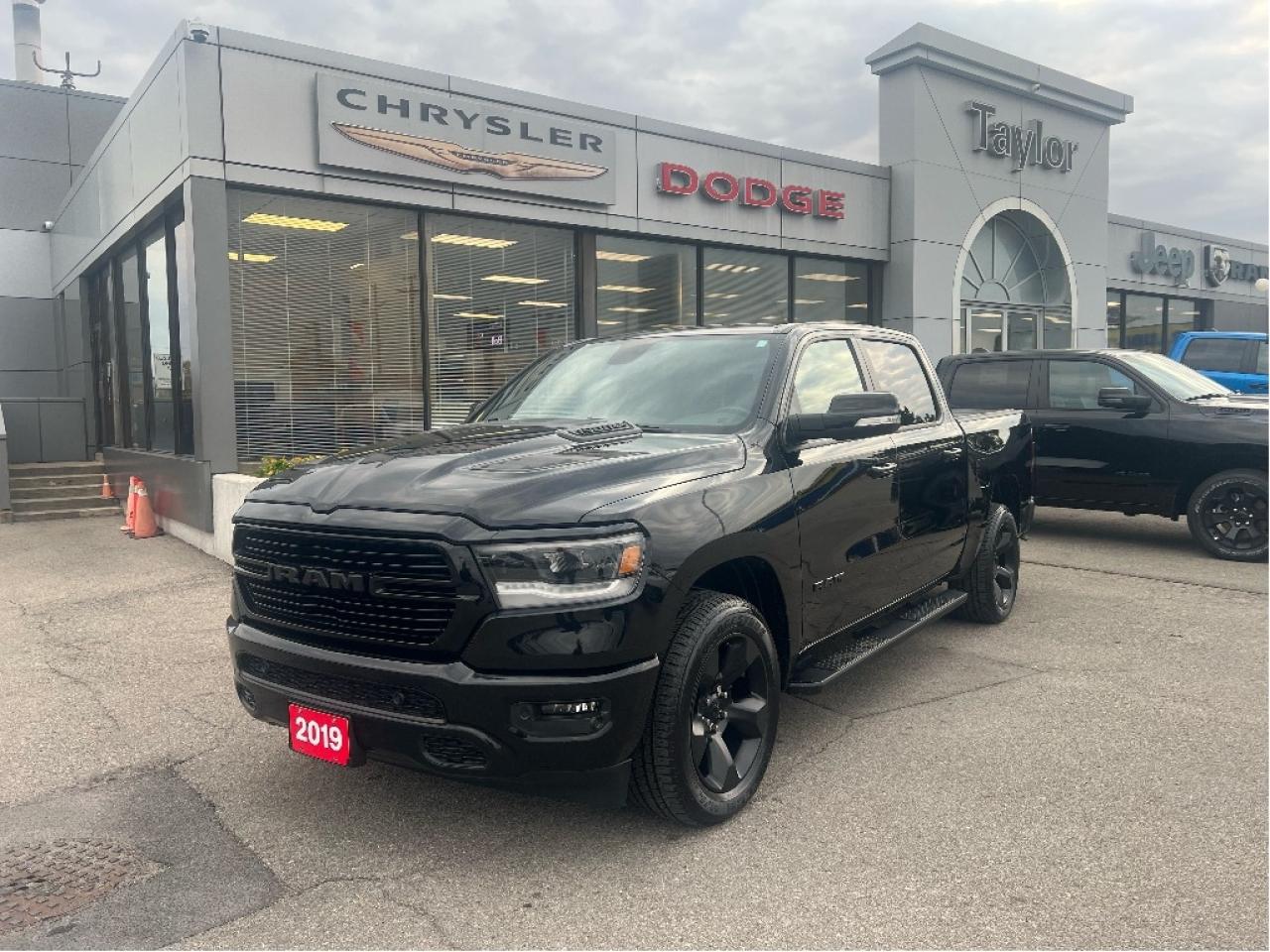 2019 RAM 1500 Sport Crew 4x4 V8 *CLEAN CARFAX *1 OWNER *LOW KMS Photo