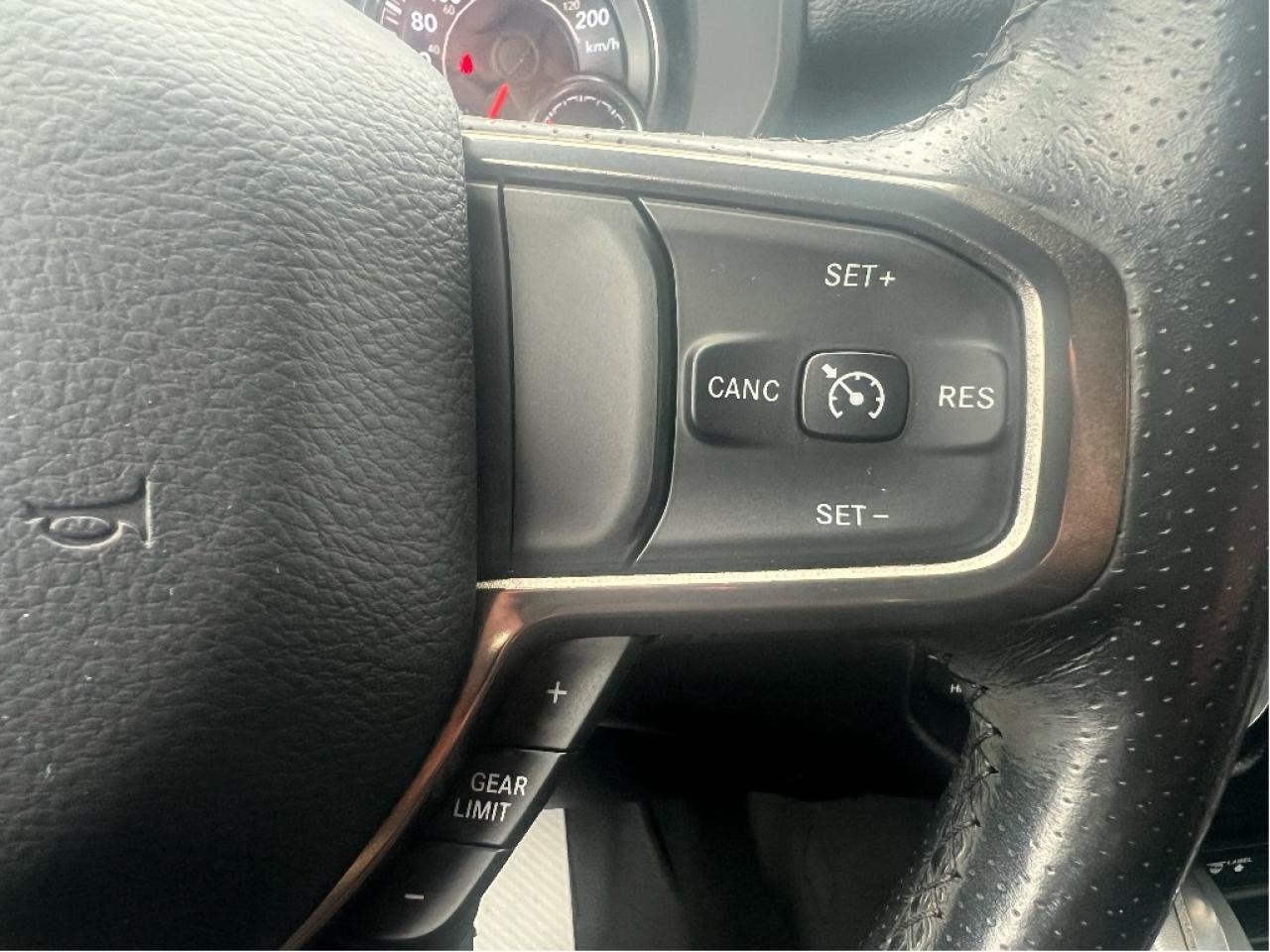 2019 RAM 1500 Sport Crew 4x4 V8 *CLEAN CARFAX *1 OWNER *LOW KMS Photo