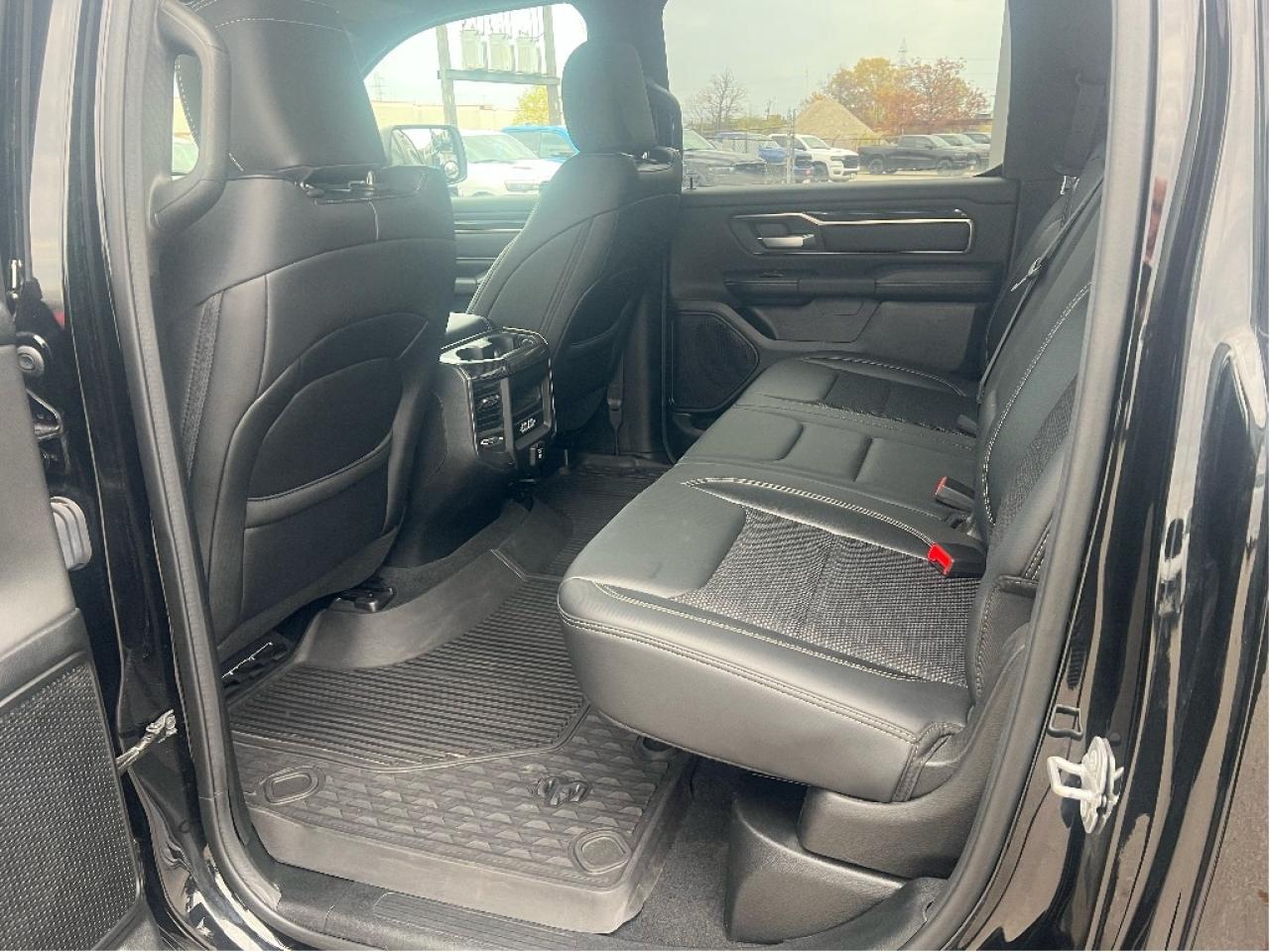 2019 RAM 1500 Sport Crew 4x4 V8 *CLEAN CARFAX *1 OWNER *LOW KMS Photo