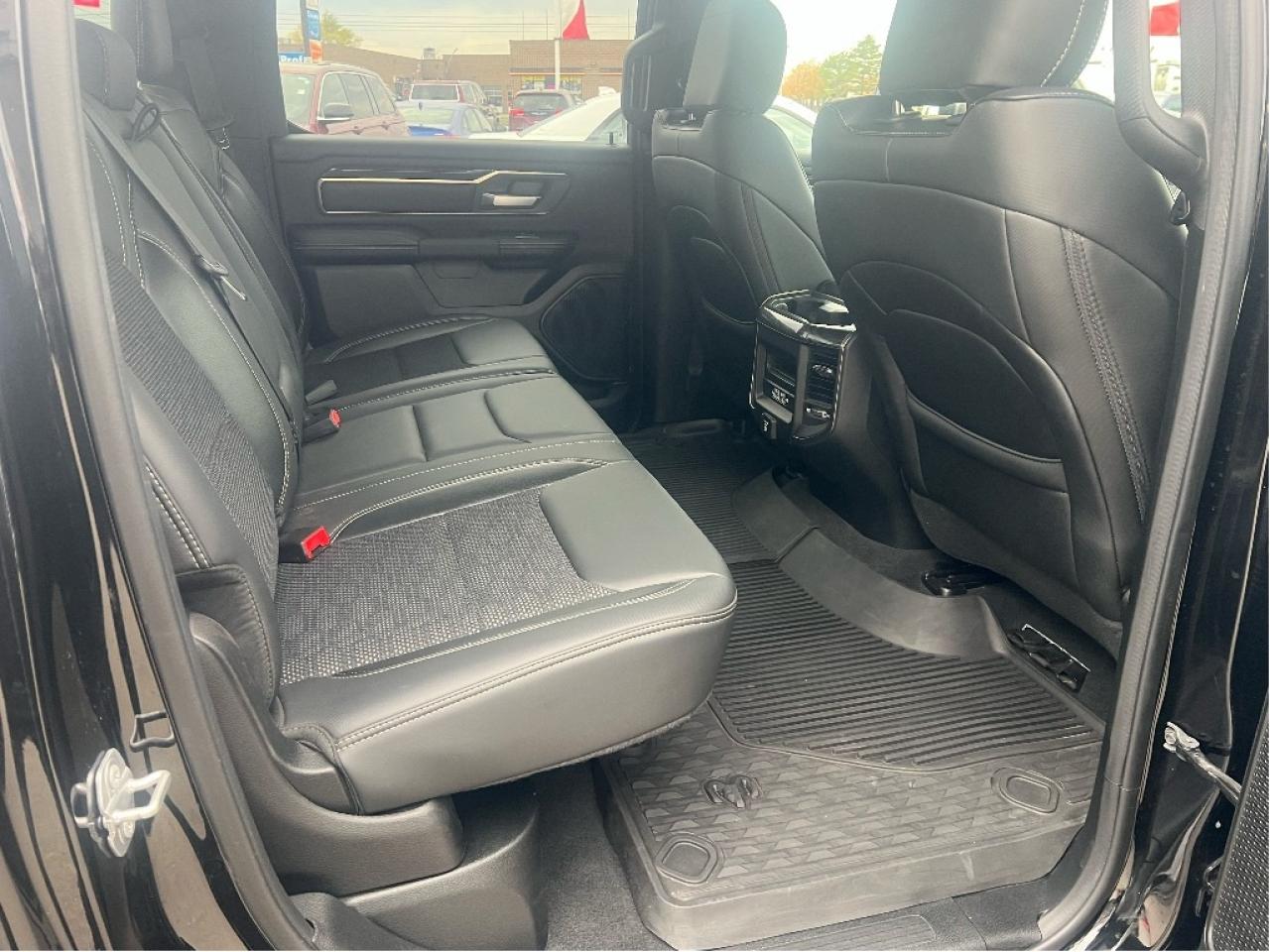 2019 RAM 1500 Sport Crew 4x4 V8 *CLEAN CARFAX *1 OWNER *LOW KMS Photo