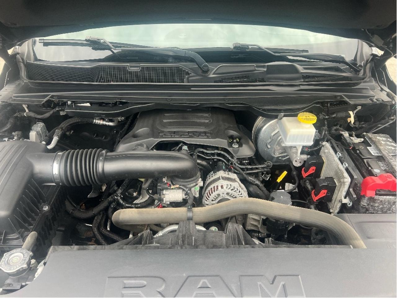 2019 RAM 1500 Sport Crew 4x4 V8 *CLEAN CARFAX *1 OWNER *LOW KMS Photo
