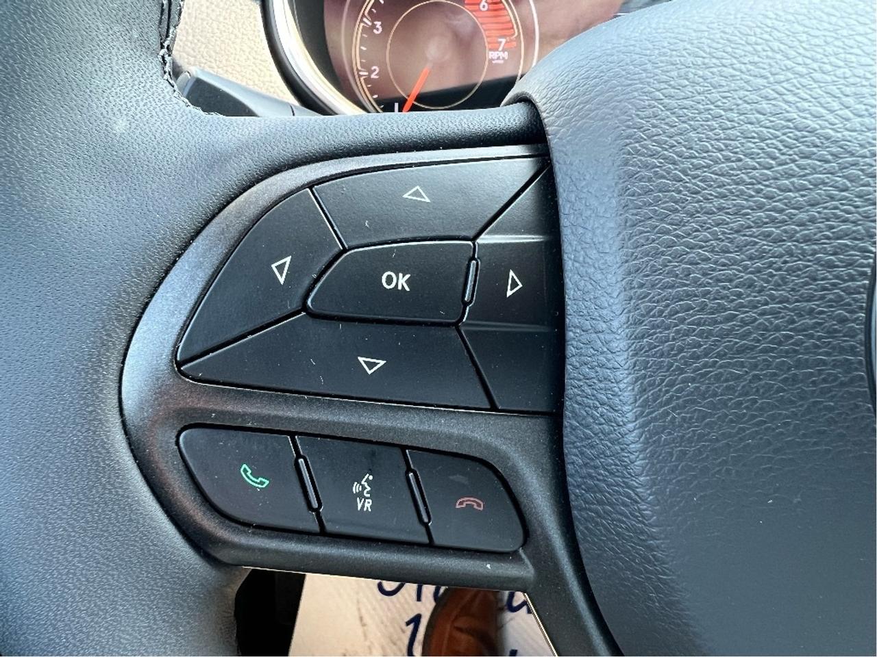 2023 Jeep Cherokee Trailhawk 4x4 *NAVI *SUNROOF *CLEAN CARFAX Photo