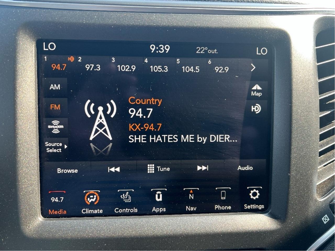 2023 Jeep Cherokee Trailhawk 4x4 *NAVI *SUNROOF *CLEAN CARFAX Photo