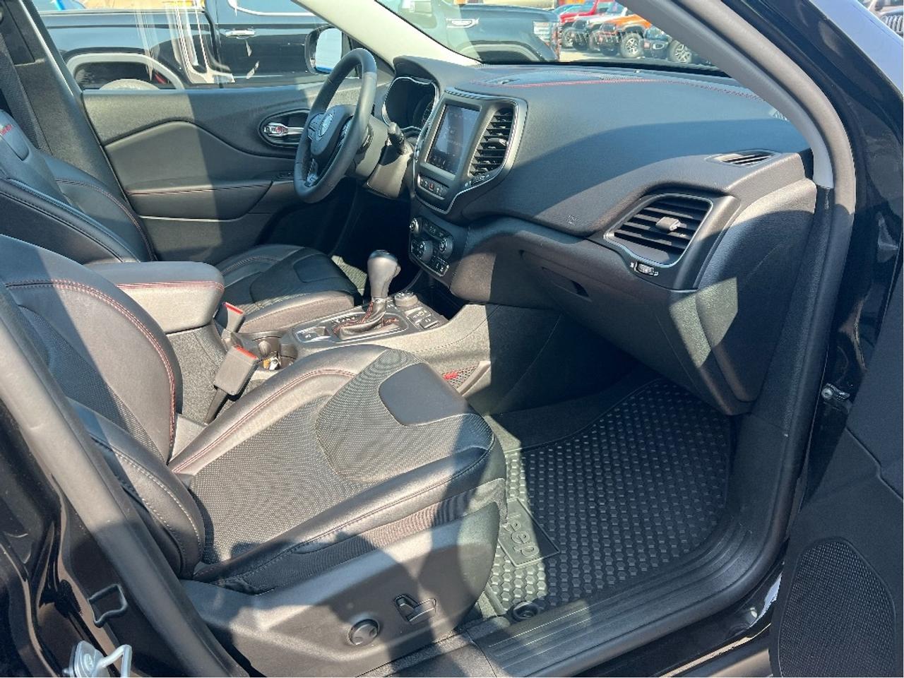 2023 Jeep Cherokee Trailhawk 4x4 *NAVI *SUNROOF *CLEAN CARFAX Photo