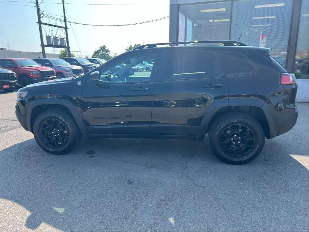 2023 Jeep Cherokee Trailhawk Elite 4x4 *NAVI *SUNROOF *LTHR *SAFETY Photo