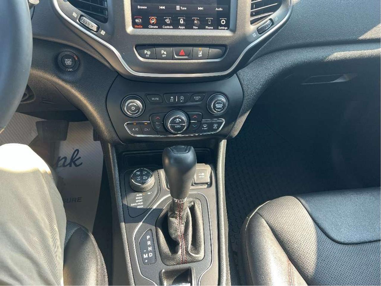 2023 Jeep Cherokee Trailhawk Elite 4x4 *NAVI *SUNROOF *LTHR *SAFETY Photo