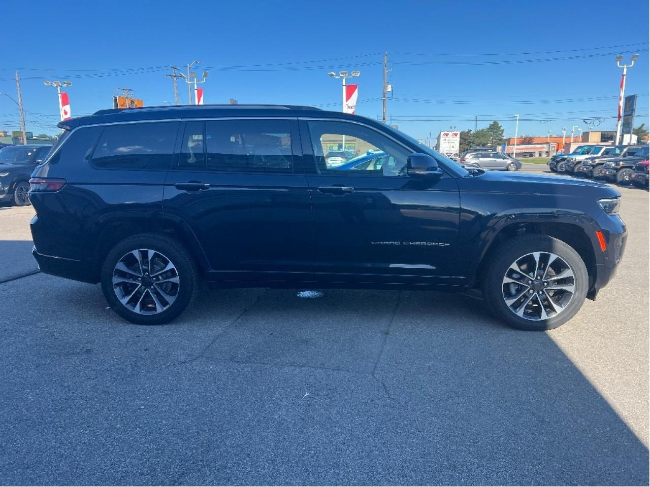 2023 Jeep Grand Cherokee L Overland 4x4 V6 *1 OWNER *CLEAN CARFAX *LOADED Photo