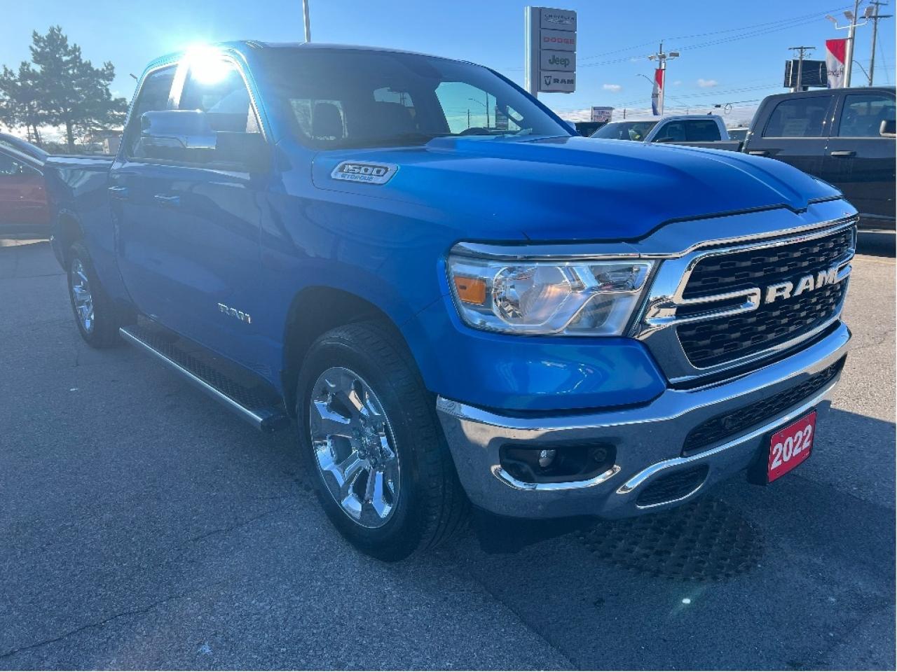 2022 RAM 1500 Big Horn Quad 4x2 V6 *LOW KMS *BUCKET SEATS Photo2