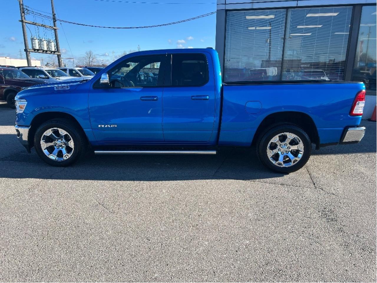 2022 RAM 1500 Big Horn Quad 4x2 V6 *LOW KMS *BUCKET SEATS Photo