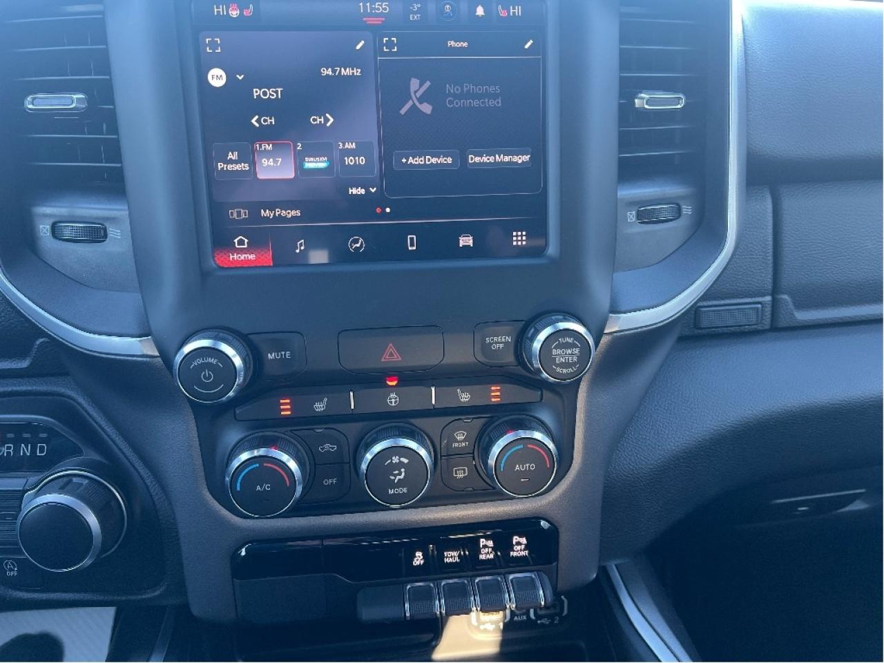 2022 RAM 1500 Big Horn Quad 4x2 V6 *LOW KMS *BUCKET SEATS Photo