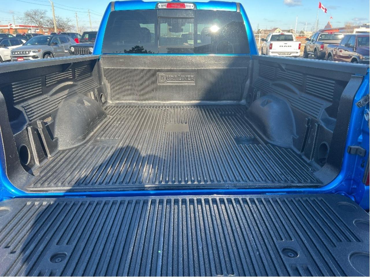 2022 RAM 1500 Big Horn Quad 4x2 V6 *LOW KMS *BUCKET SEATS Photo