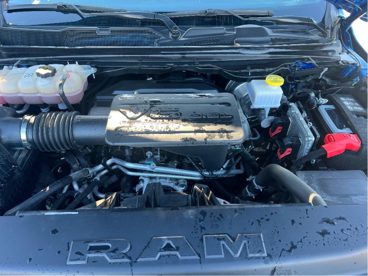 2022 RAM 1500 Big Horn Quad 4x2 V6 *LOW KMS *BUCKET SEATS Photo