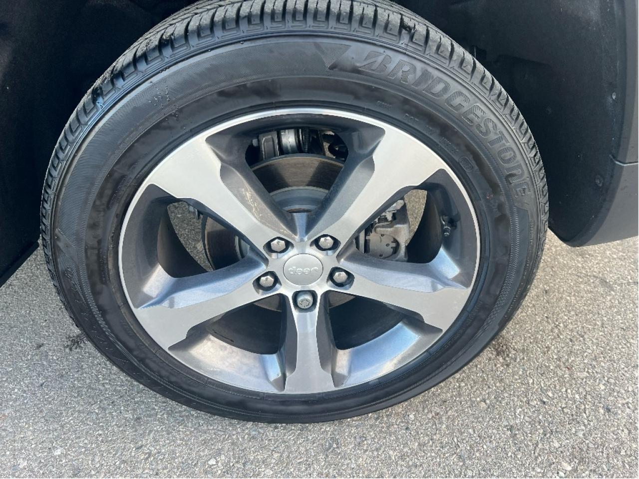 2025 Jeep Grand Cherokee Limited 4x4 V6 Demonstrator *SUNROOF *TOW *LUXURY Photo