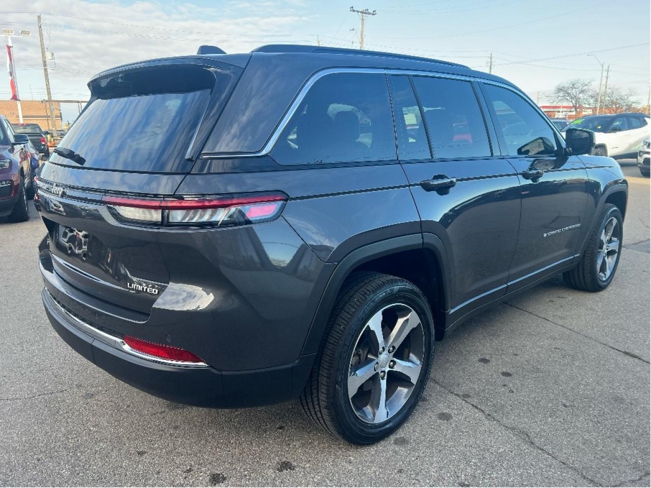 2025 Jeep Grand Cherokee Limited 4x4 V6 Demonstrator *SUNROOF *TOW *LUXURY Photo