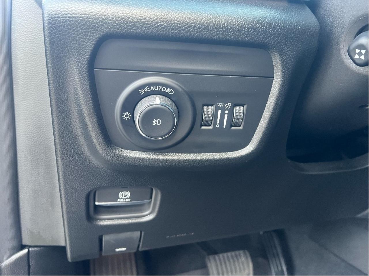 2025 Jeep Grand Cherokee Limited 4x4 V6 Demonstrator *SUNROOF *TOW *LUXURY Photo