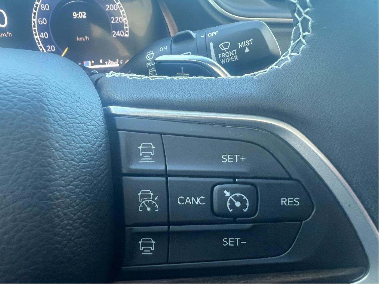 2025 Jeep Grand Cherokee Limited 4x4 V6 Demonstrator *SUNROOF *TOW *LUXURY Photo