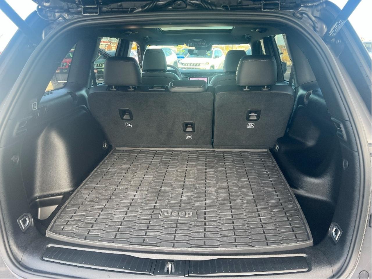 2025 Jeep Grand Cherokee Limited 4x4 V6 Demonstrator *SUNROOF *TOW *LUXURY Photo