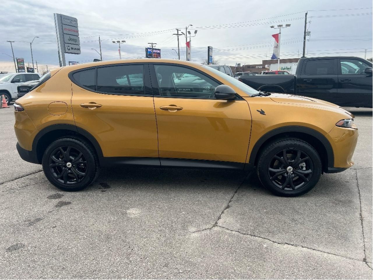 2024 Dodge Hornet GT AWD 4 Cyl Turbo *BLACKTOP *HEATED SEATS Photo