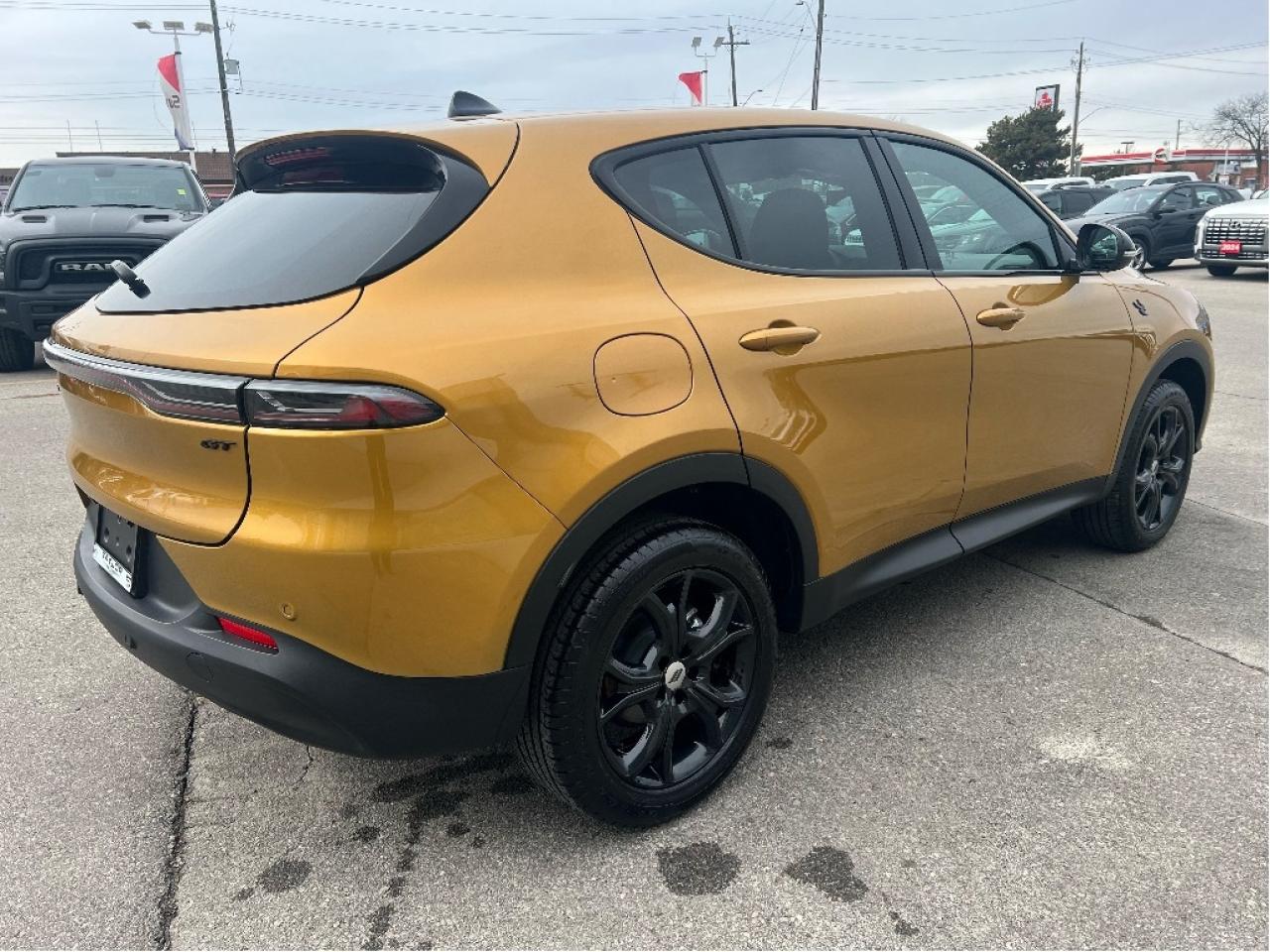 2024 Dodge Hornet GT AWD 4 Cyl Turbo Demonstrator *BLACKTOP Photo