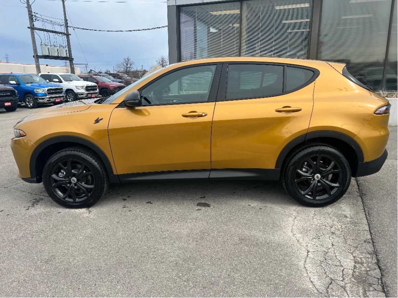 2024 Dodge Hornet GT AWD 4 Cyl Turbo Demonstrator *BLACKTOP Photo