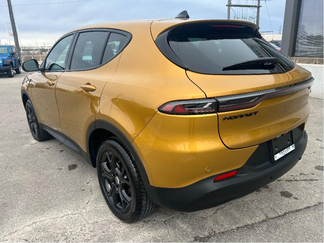 2024 Dodge Hornet GT AWD 4 Cyl Turbo Demonstrator *BLACKTOP Photo