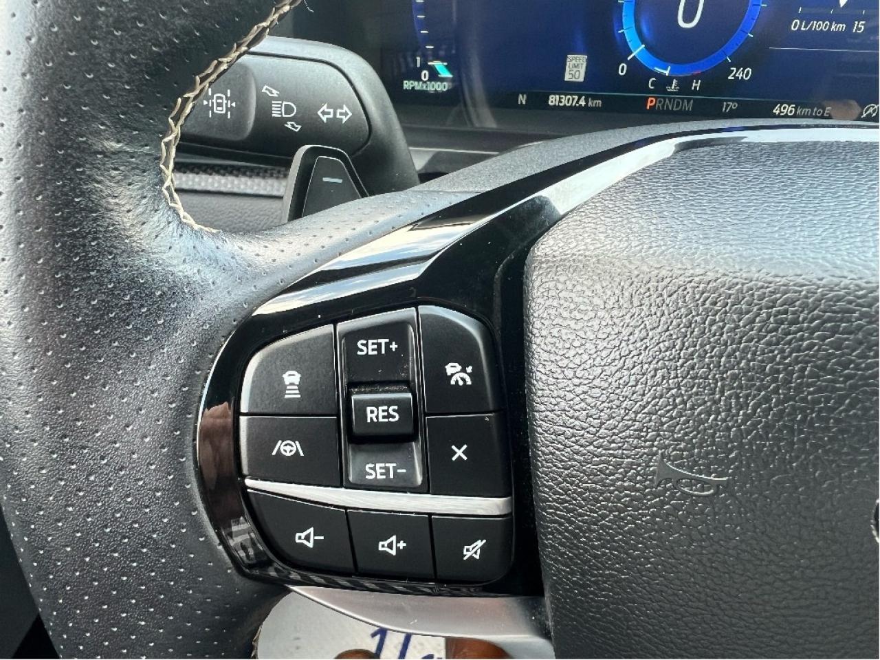 2022 Ford Explorer ST 4WD *INC SNOW TIRES!! *SUNROOF *HITCH Photo