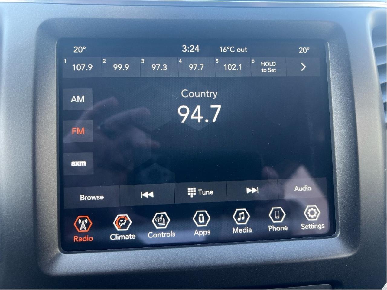 2022 Jeep Cherokee Trailhawk 4x4 V6 *PWR SEAT *HEAT SEATS *RMT START Photo