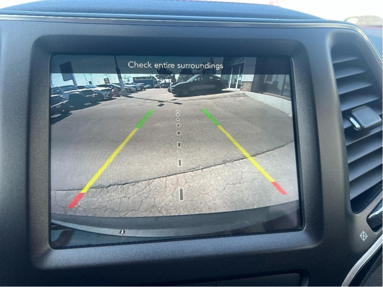 2022 Jeep Cherokee Trailhawk 4x4 V6 *PWR SEAT *HEAT SEATS *RMT START Photo