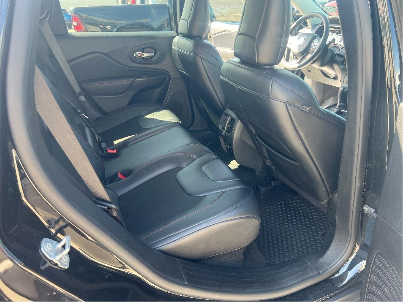 2022 Jeep Cherokee Trailhawk 4x4 V6 *PWR SEAT *HEAT SEATS *RMT START Photo