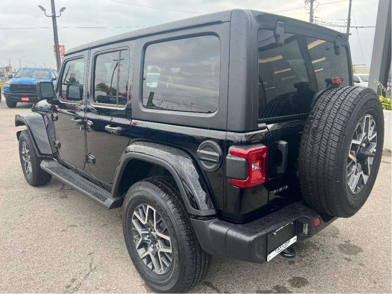 2025 Jeep Wrangler Sahara 4 Door 4x4 V6 Demonstrator *LEATHER *SAFETY Photo