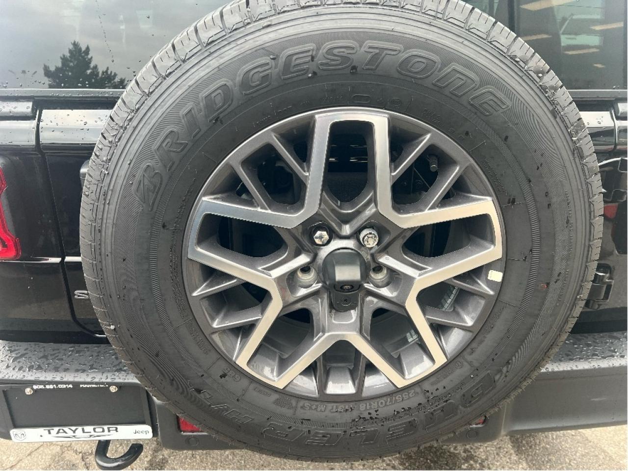 2025 Jeep Wrangler Sahara 4 Door 4x4 V6 Demonstrator *LEATHER *SAFETY Photo