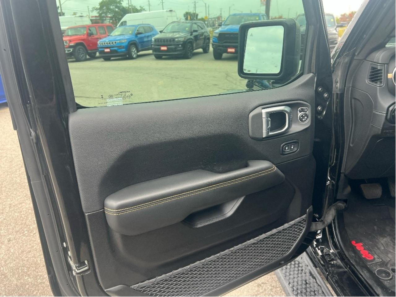 2025 Jeep Wrangler Sahara 4 Door 4x4 V6 Demonstrator *LEATHER *SAFETY Photo