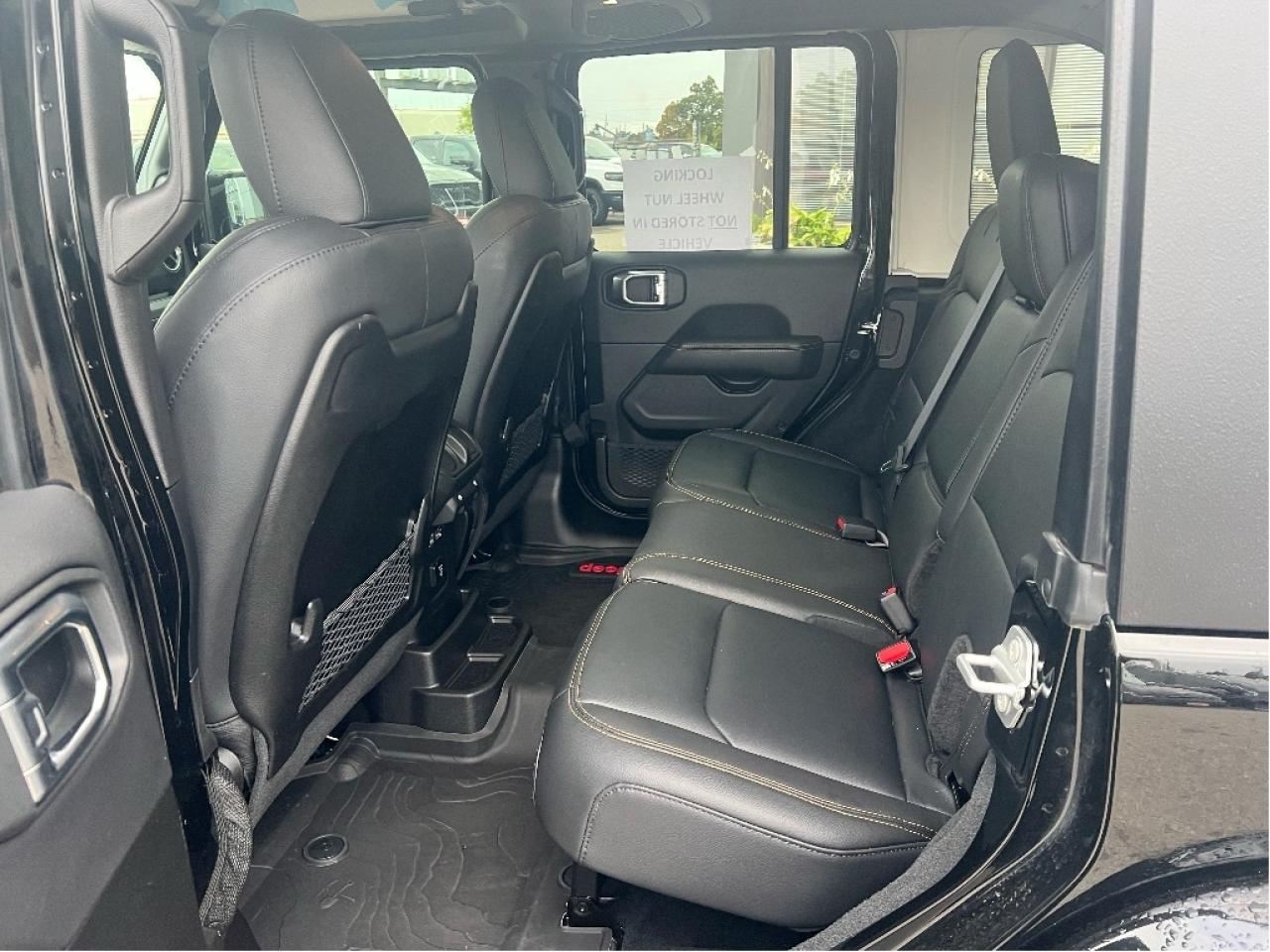 2025 Jeep Wrangler Sahara 4 Door 4x4 V6 Demonstrator *LEATHER *SAFETY Photo