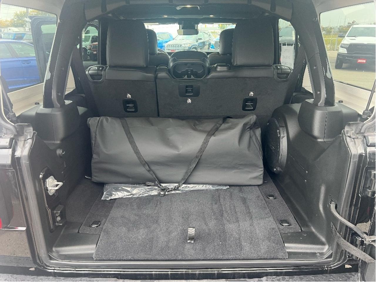 2025 Jeep Wrangler Sahara 4 Door 4x4 V6 Demonstrator *LEATHER *SAFETY Photo