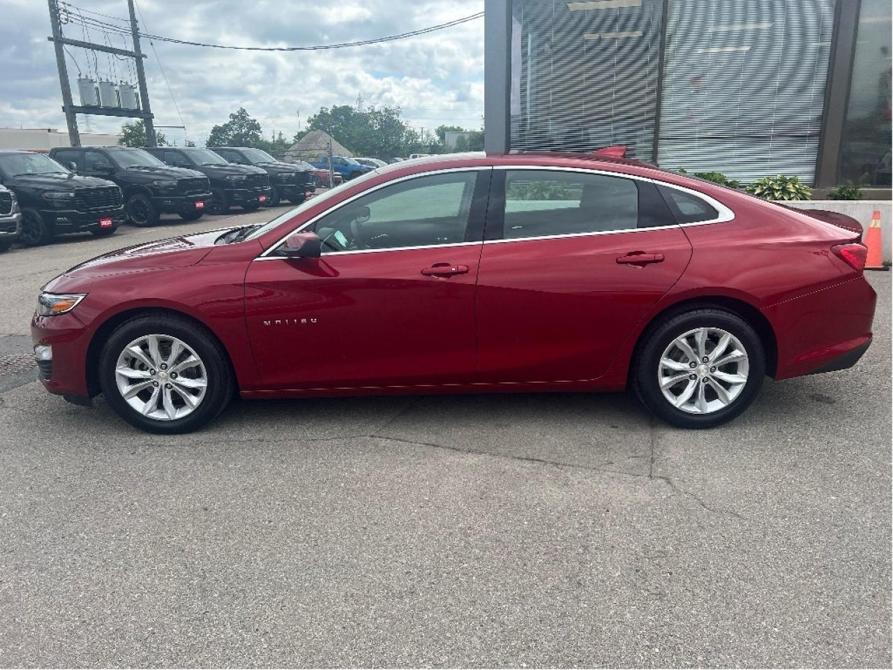 2023 Chevrolet Malibu 1LT *PWR SEAT *BKP CAM *HEATED SEATS *BLUETOOTH Photo