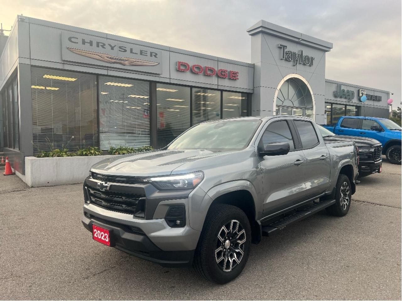 2023 Chevrolet Colorado LT Crew 4x4 *LTHR *NAVI *REMOTE START *PWR SEAT Photo