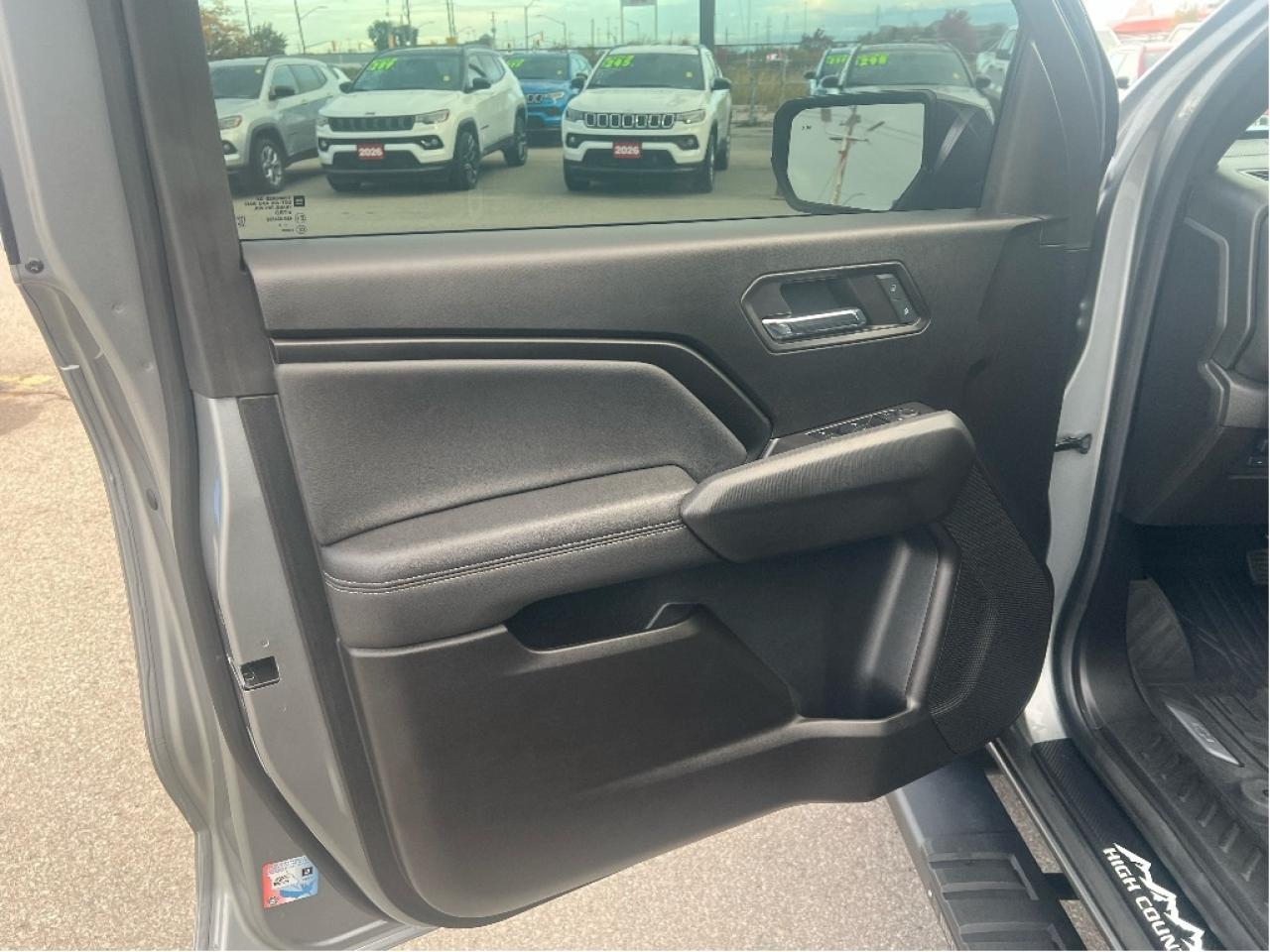 2023 Chevrolet Colorado LT Crew 4x4 *LTHR *NAVI *REMOTE START *PWR SEAT Photo