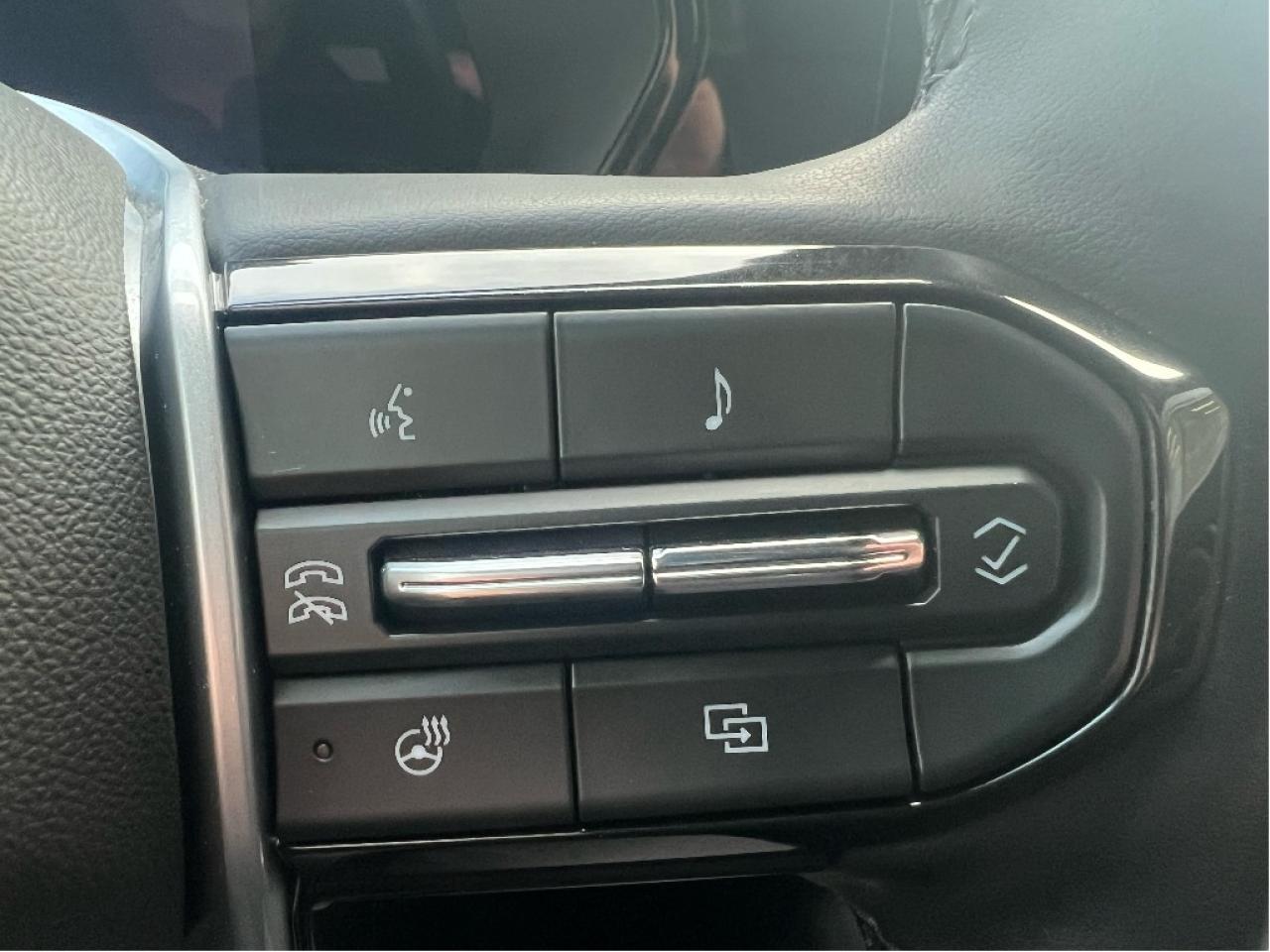 2023 Chevrolet Colorado LT Crew 4x4 *LTHR *NAVI *REMOTE START *PWR SEAT Photo