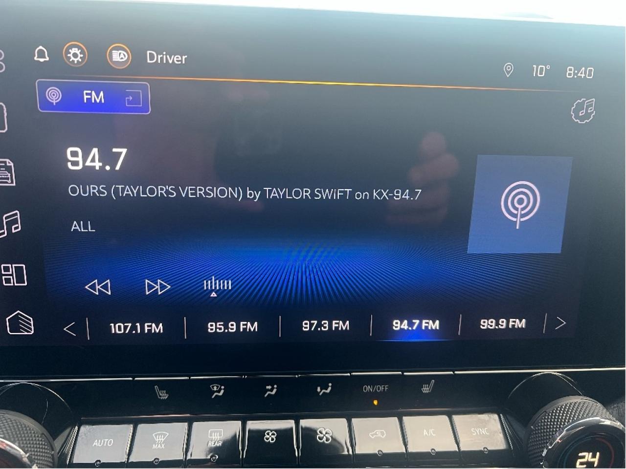 2023 Chevrolet Colorado 4LT Crew 4x4 Turbo *TOW *LTHR *NAVI *LINER *STEPS Photo