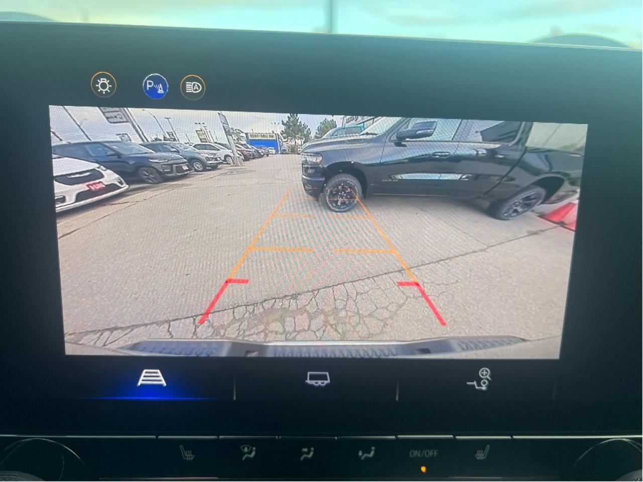 2023 Chevrolet Colorado 4LT Crew 4x4 Turbo *TOW *LTHR *NAVI *LINER *STEPS Photo