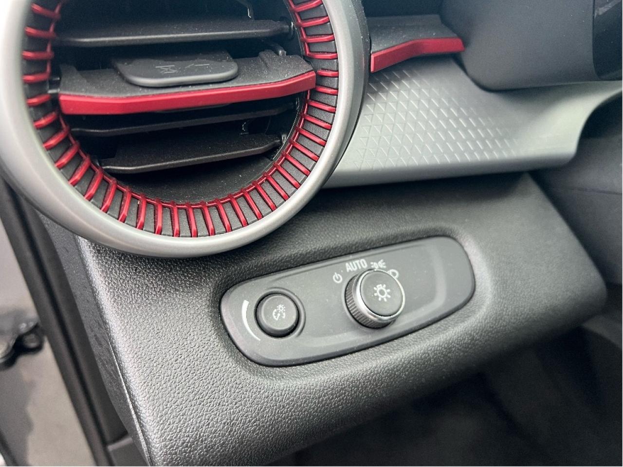 2024 Chevrolet Trax 1RS *SUNROOF *REMOTE START *HEATED SEATS Photo