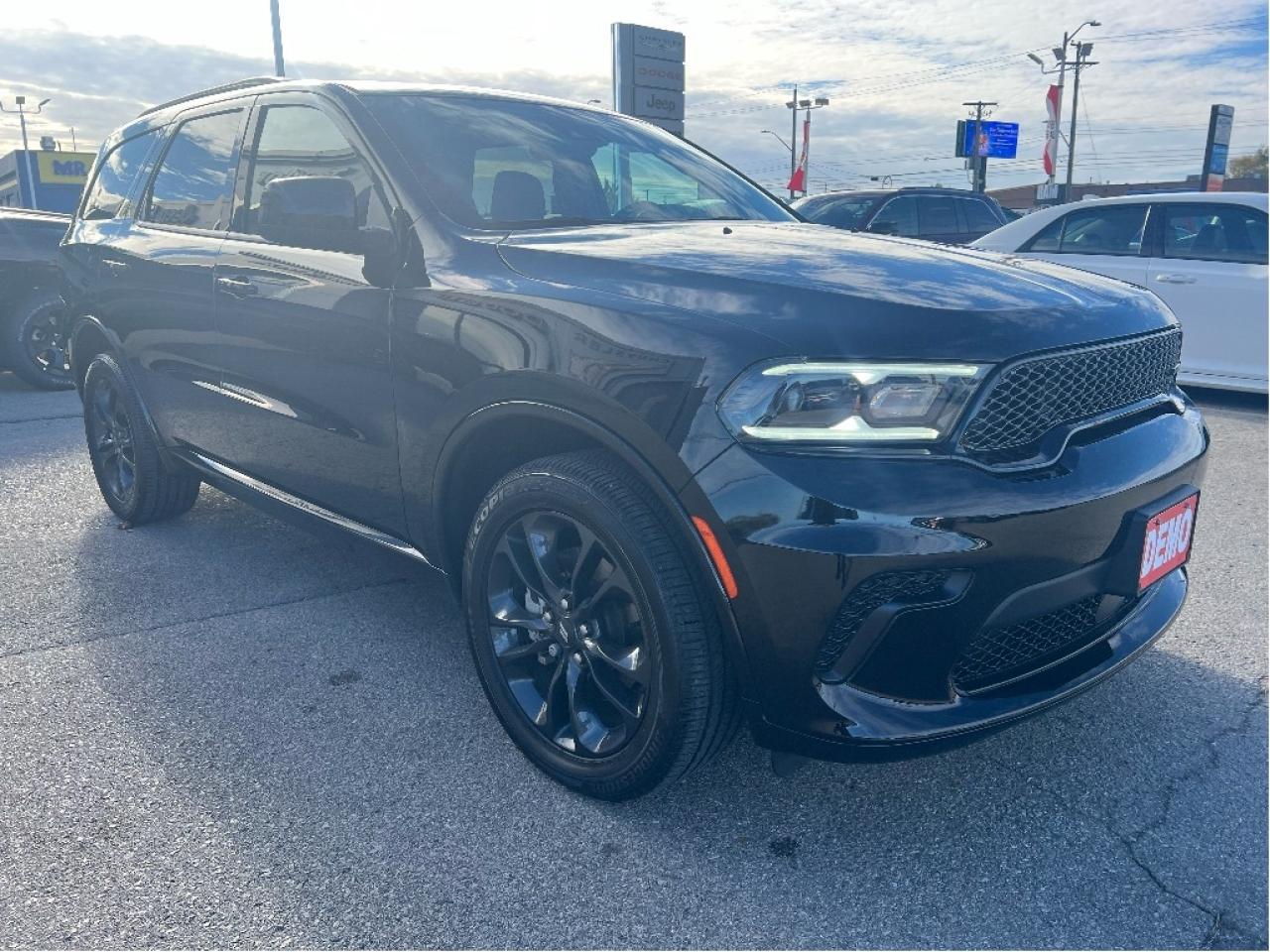 2024 Dodge Durango SXT Plus AWD V6 *BLACKTOP *TOW PACK *7-PASSENGER Photo3