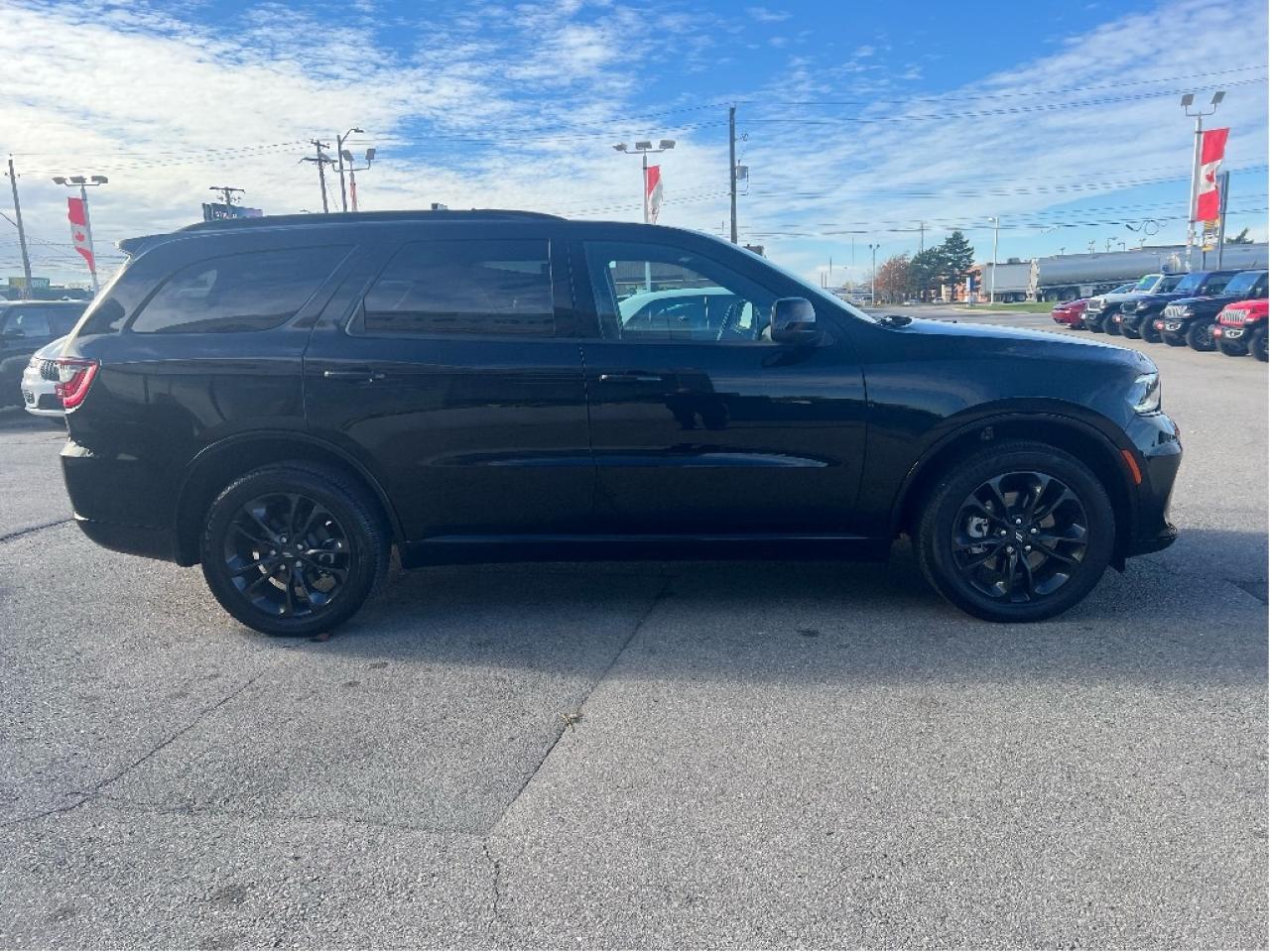 2024 Dodge Durango SXT Plus AWD V6 *BLACKTOP *TOW PACK *7-PASSENGER Photo4