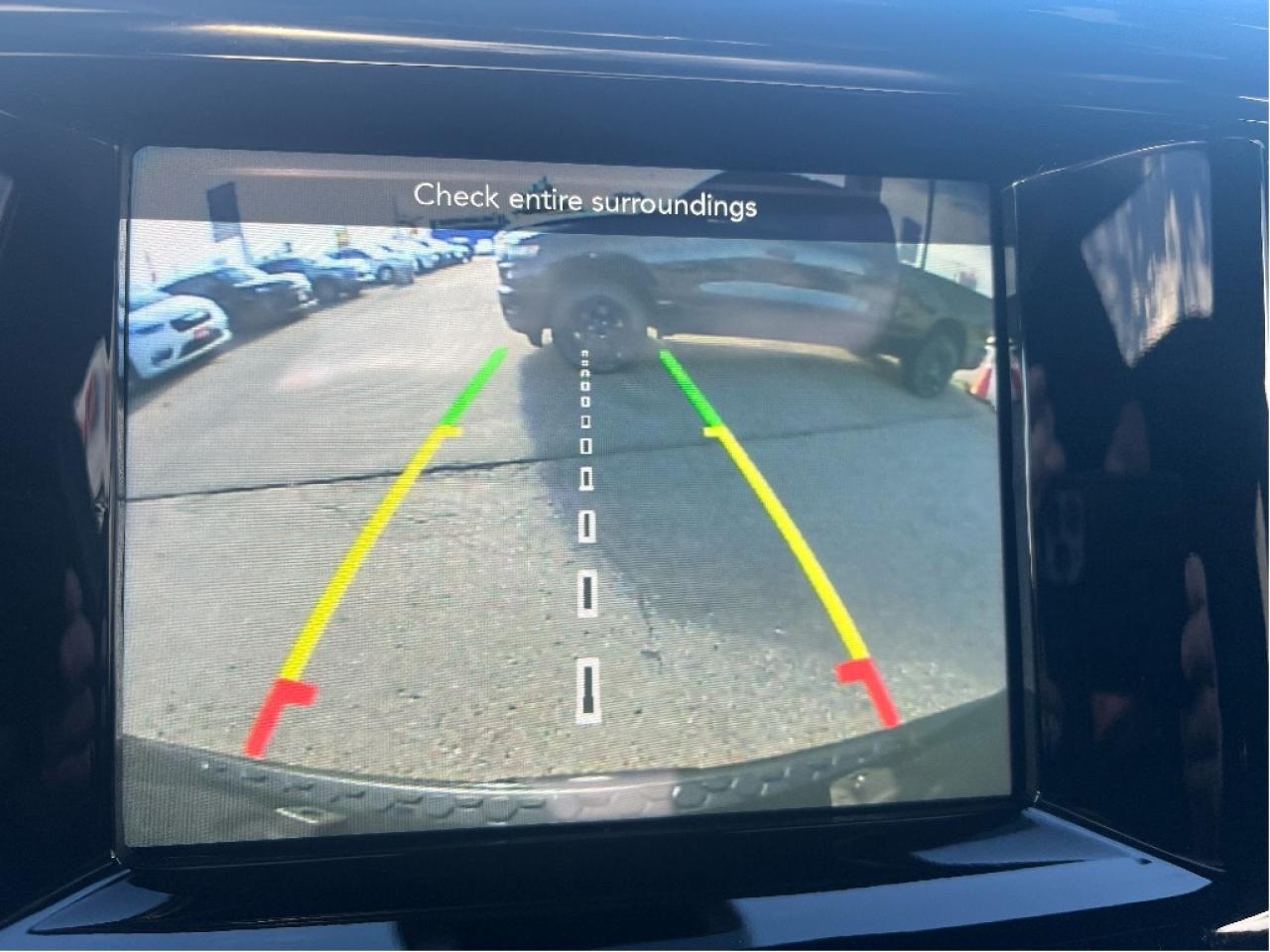 2024 Dodge Durango SXT Plus AWD V6 *BLACKTOP *TOW PACK *7-PASSENGER Photo