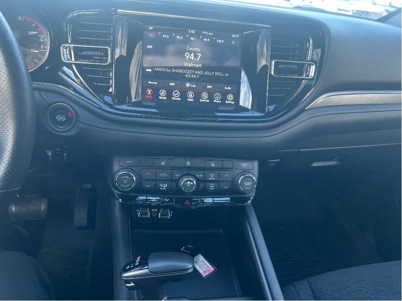 2024 Dodge Durango SXT Plus AWD V6 *BLACKTOP *TOW PACK *7-PASS Photo